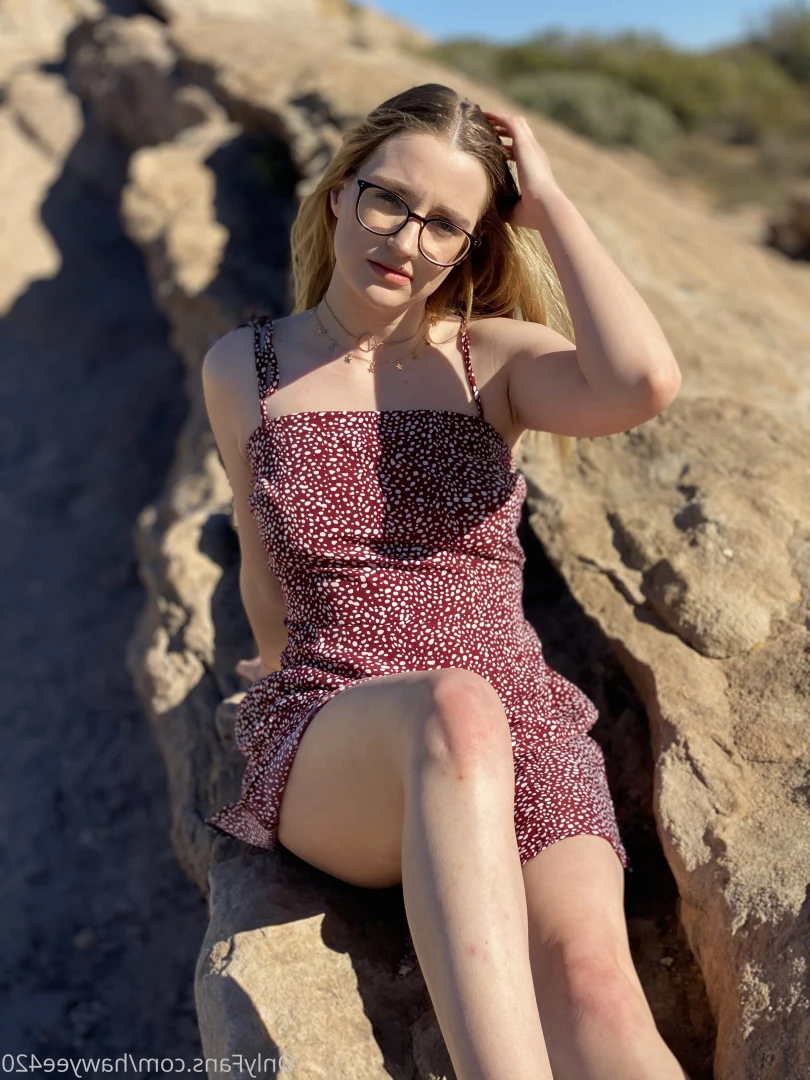 stoner girl next door 🍁 [ hawyee420 ] Onlyfans leaked photo 8692427 on Hotleaks.tv