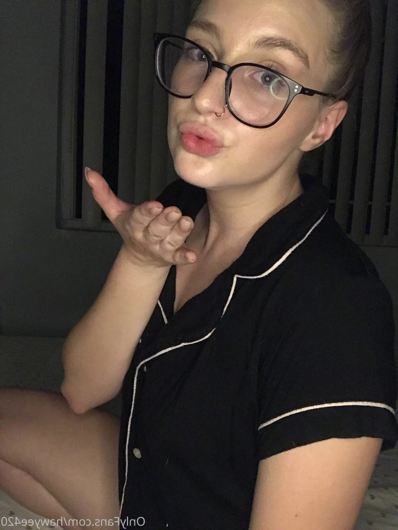 stoner girl next door 🍁 [ hawyee420 ] Onlyfans leaked photo 8694462 on Hotleaks.tv