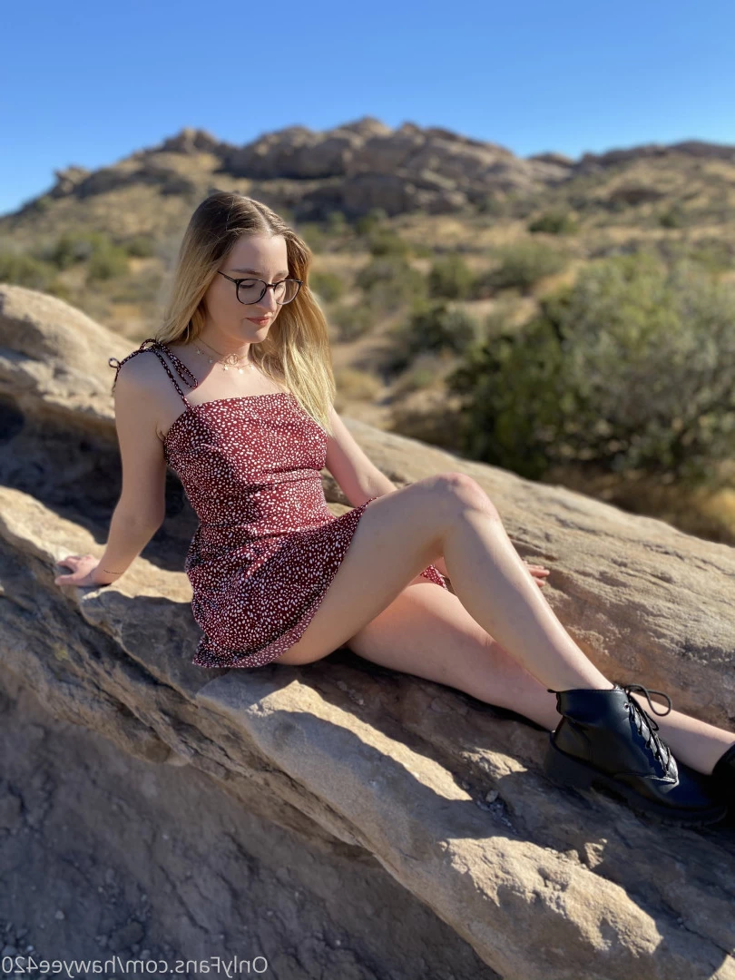 stoner girl next door 🍁 [ hawyee420 ] Onlyfans leaked photo 8695187 on Hotleaks.tv