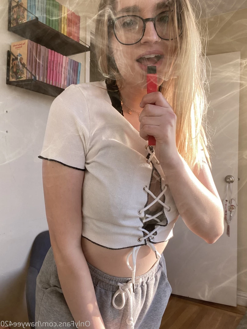 stoner girl next door 🍁 [ hawyee420 ] Onlyfans leaked photo 8697837 on Hotleaks.tv