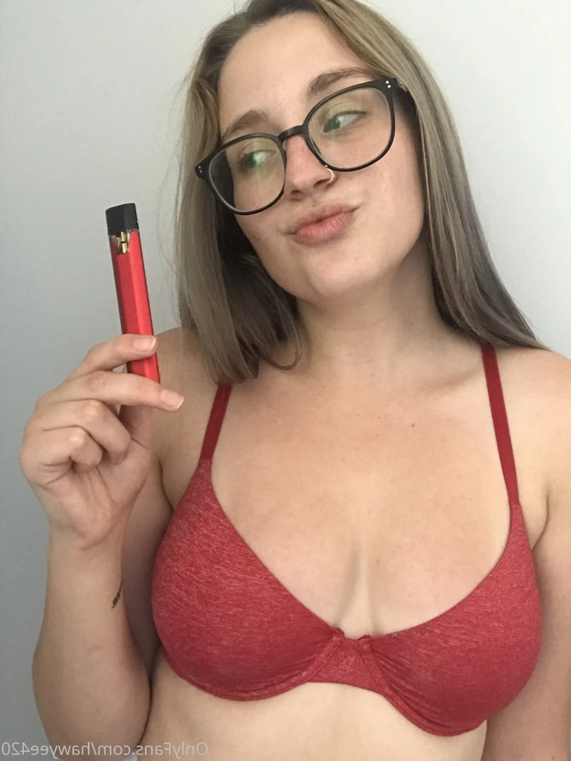 stoner girl next door 🍁 [ hawyee420 ] Onlyfans leaked photo 8698168 on Hotleaks.tv