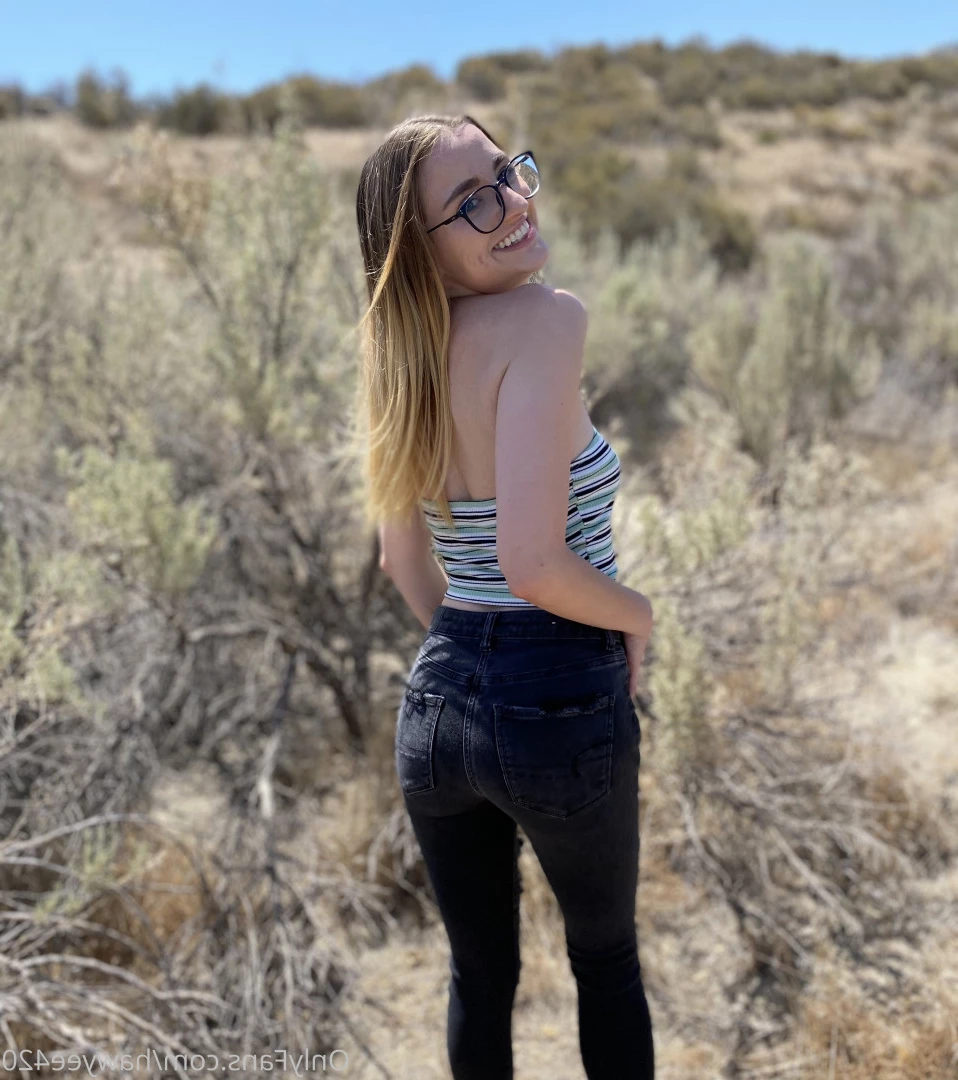 stoner girl next door 🍁 [ hawyee420 ] Onlyfans leaked photo 8698230 on Hotleaks.tv