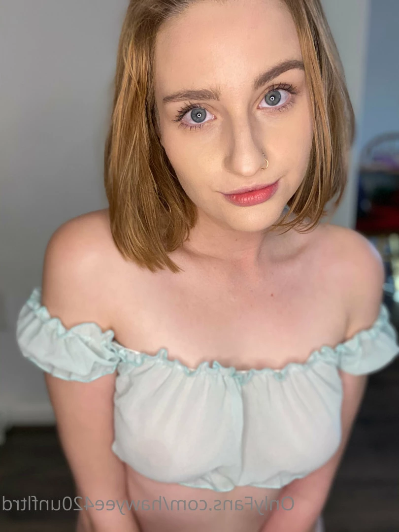 stoner girl next door 🍁 [ hawyee420 ] Onlyfans leaked photo 8698699 on Hotleaks.tv