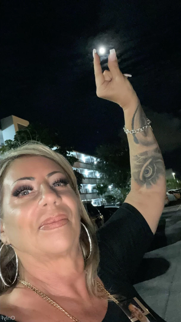 Queen Tots [ hottotrottots ] Onlyfans leaked photo 8462417 on Hotleaks.tv