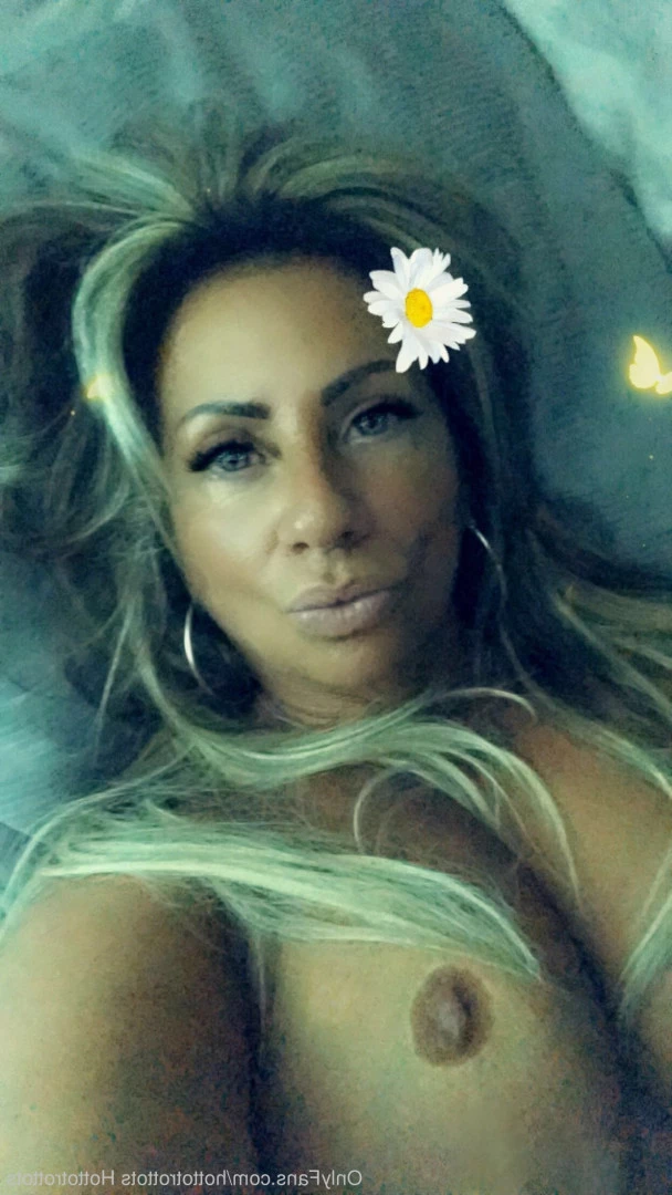 Queen Tots [ hottotrottots ] Onlyfans leaked photo 8464119 on Hotleaks.tv