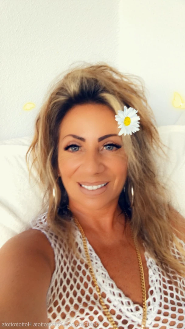 Queen Tots [ hottotrottots ] Onlyfans leaked photo 8464858 on Hotleaks.tv