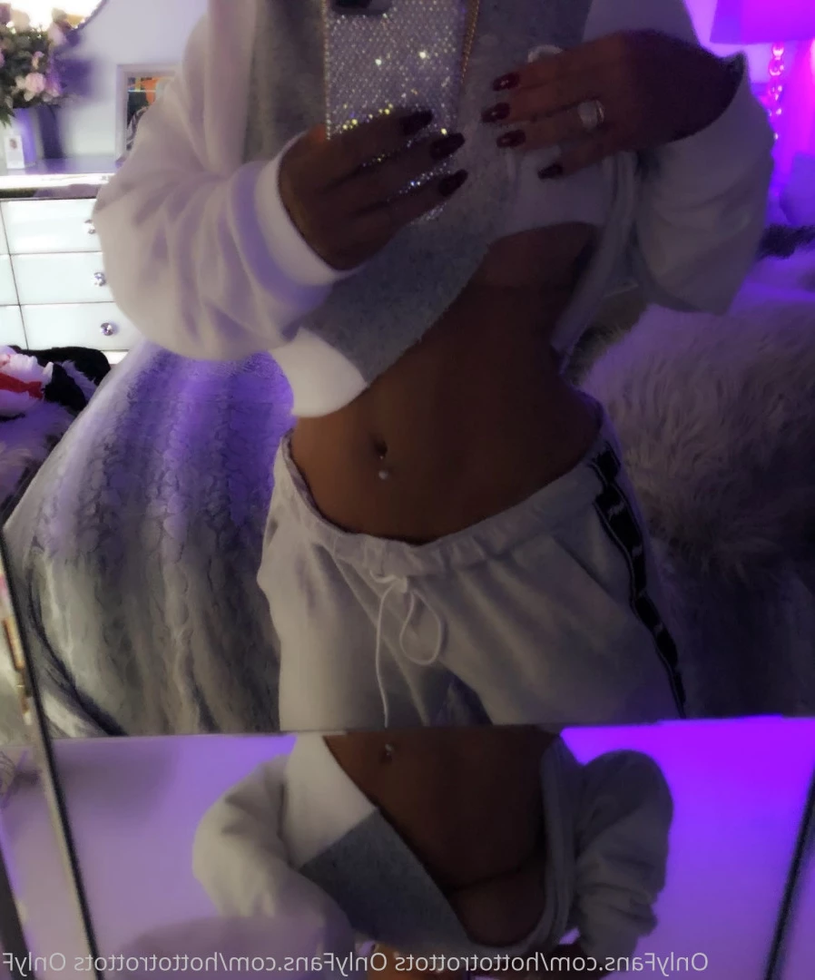 Queen Tots [ hottotrottots ] Onlyfans leaked photo 8465488 on Hotleaks.tv
