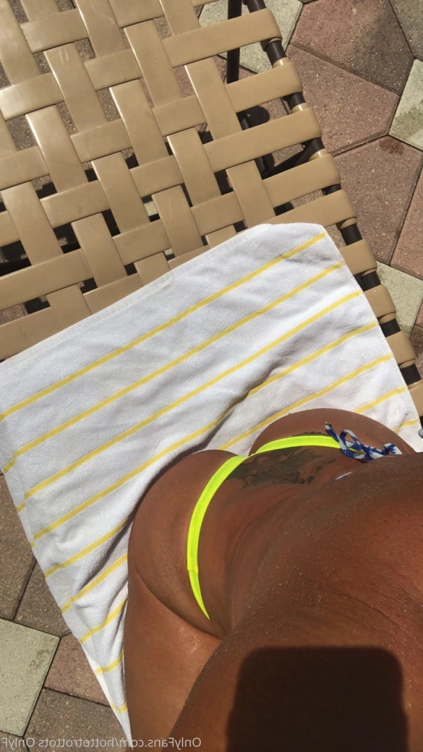 Queen Tots [ hottotrottots ] Onlyfans leaked photo 8466277 on Hotleaks.tv