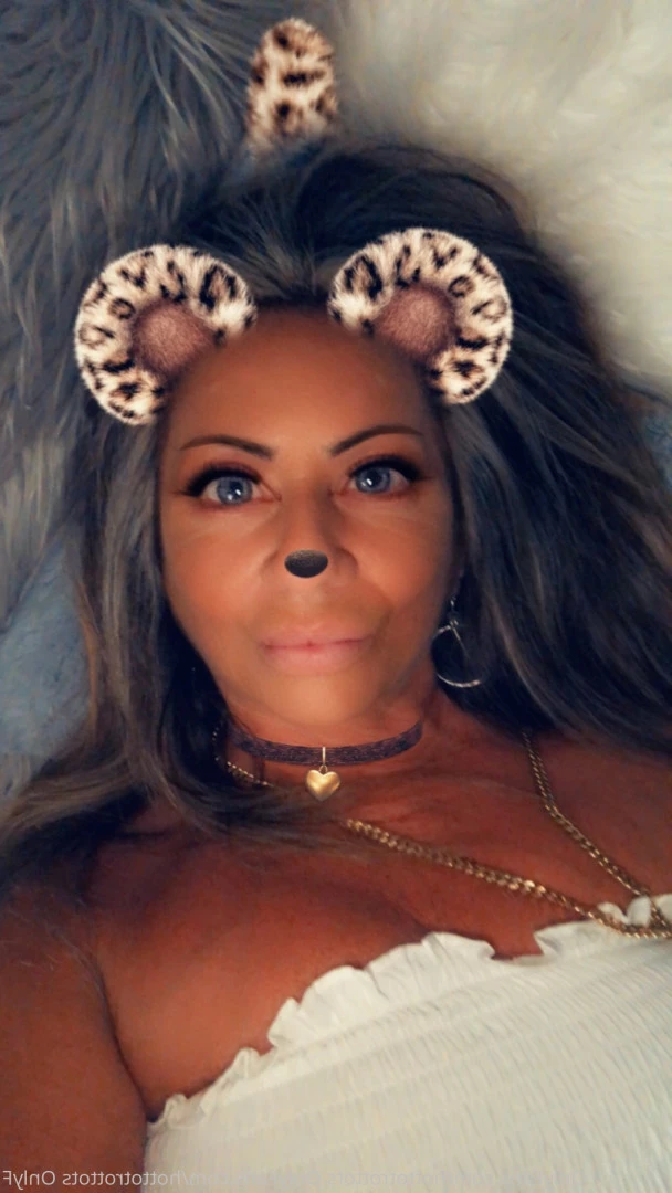 Queen Tots [ hottotrottots ] Onlyfans leaked photo 8466764 on Hotleaks.tv