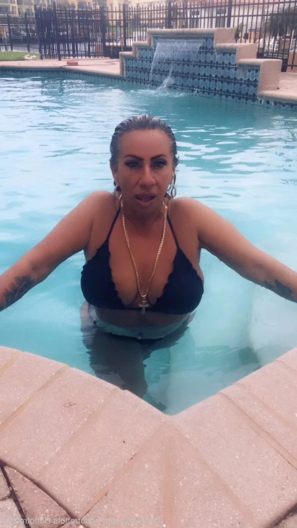 Queen Tots [ hottotrottots ] Onlyfans leaked photo 8467345 on Hotleaks.tv