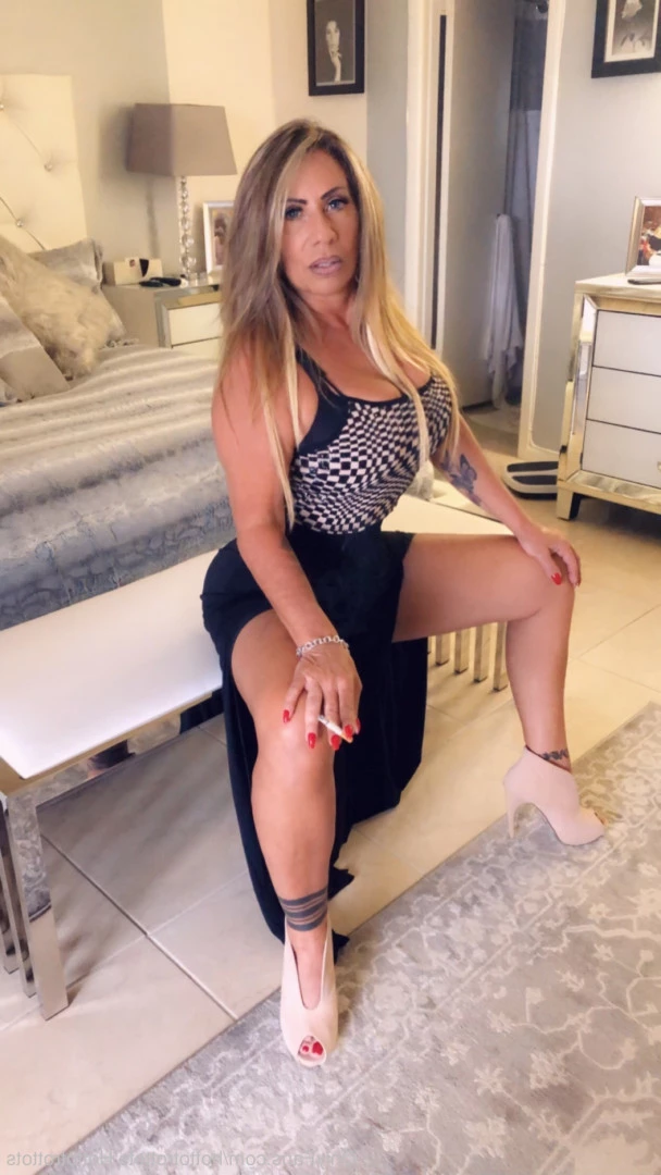 Queen Tots [ hottotrottots ] Onlyfans leaked photo 8467885 on Hotleaks.tv