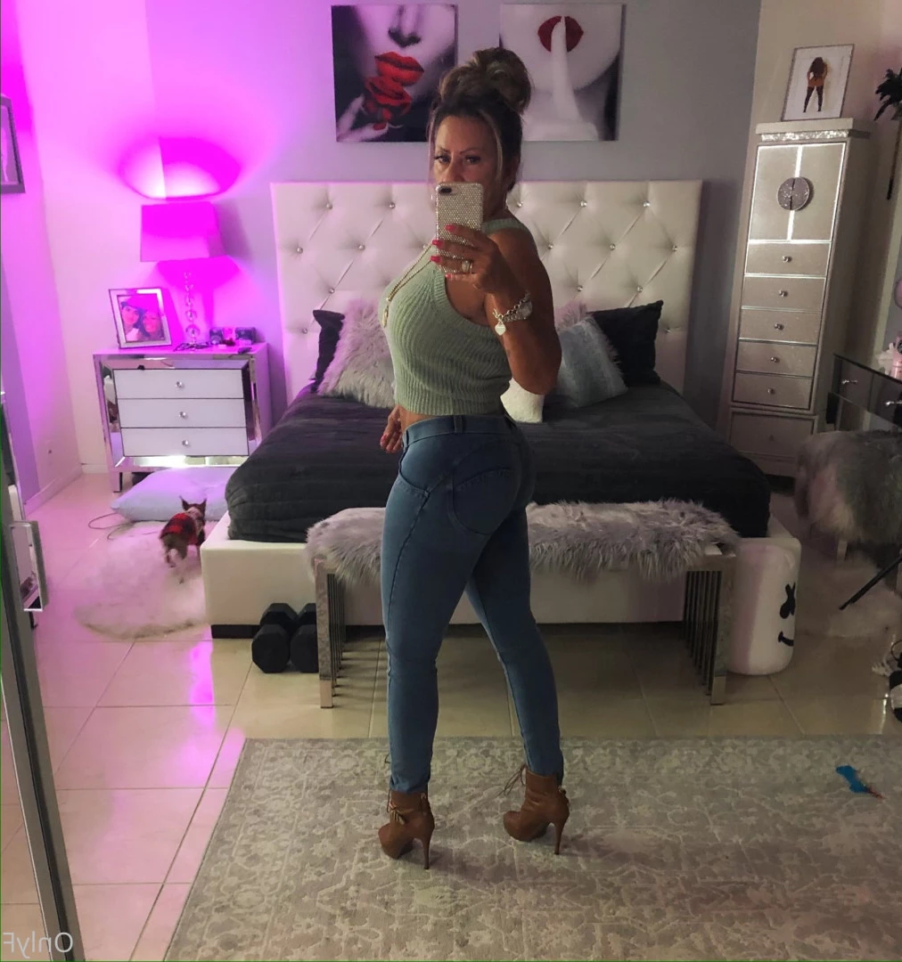 Queen Tots [ hottotrottots ] Onlyfans leaked photo 8468055 on Hotleaks.tv