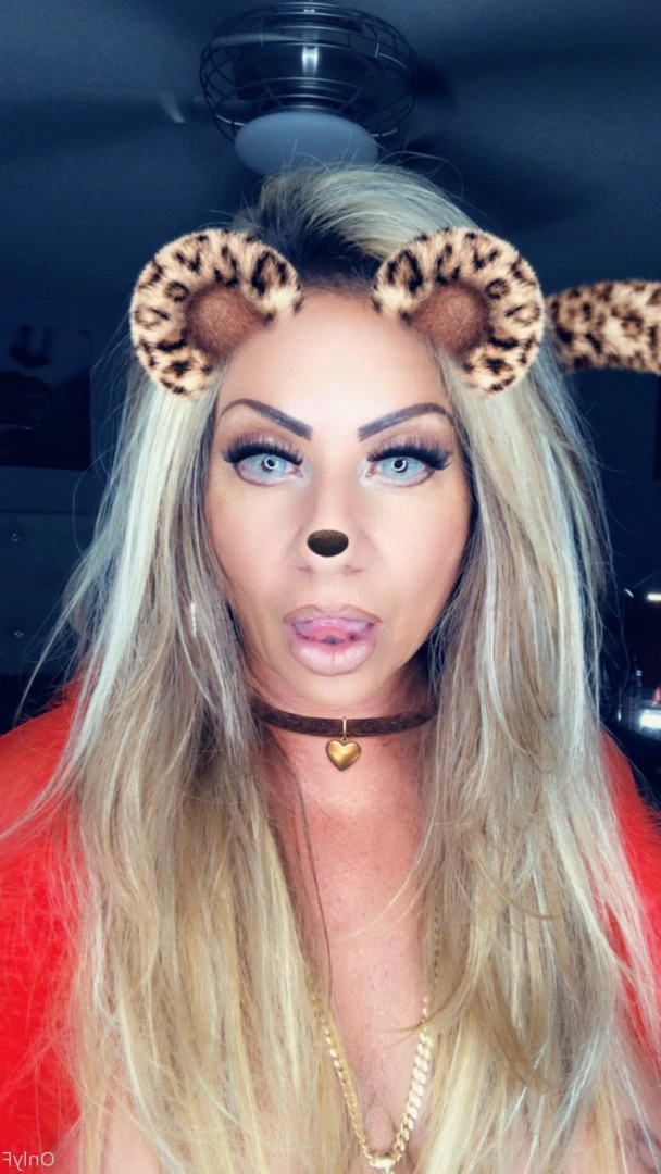 Queen Tots [ hottotrottots ] Onlyfans leaked photo 8468432 on Hotleaks.tv