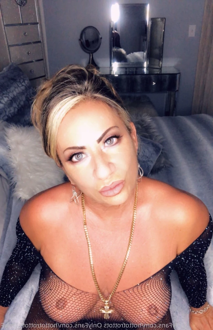 Queen Tots [ hottotrottots ] Onlyfans leaked photo 8469112 on Hotleaks.tv