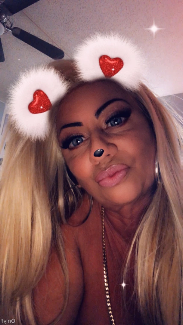 Queen Tots [ hottotrottots ] Onlyfans leaked photo 8469644 on Hotleaks.tv