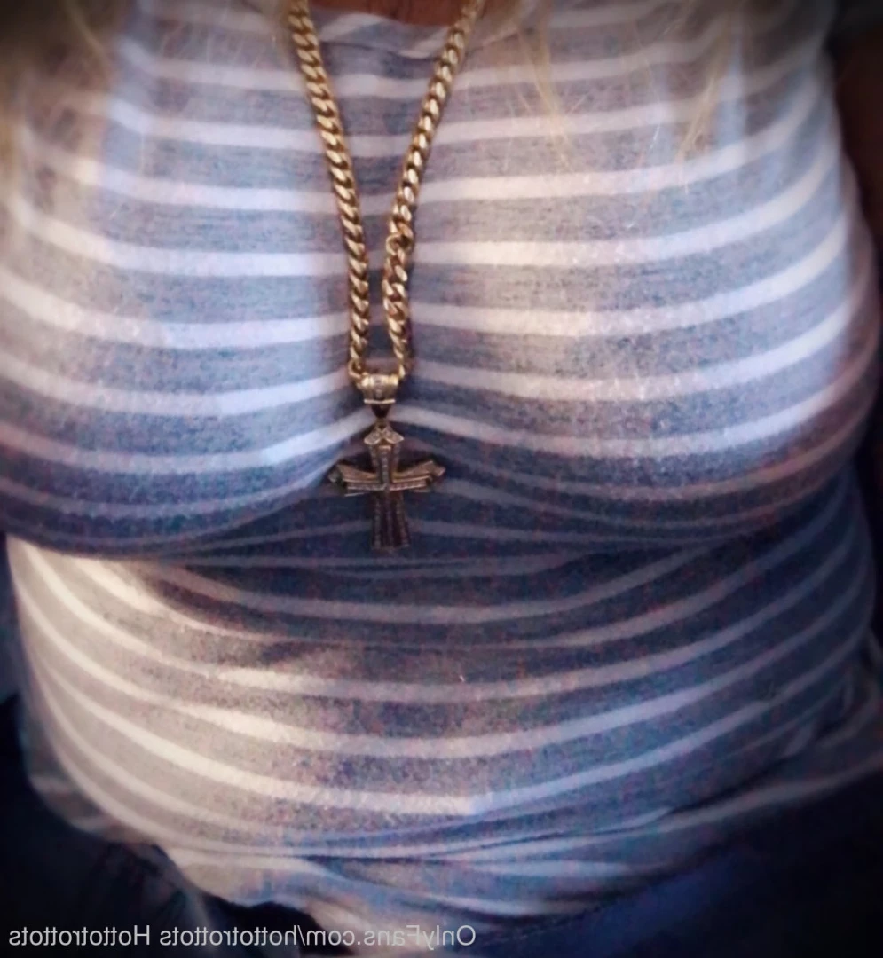 Queen Tots [ hottotrottots ] Onlyfans leaked photo 8471675 on Hotleaks.tv