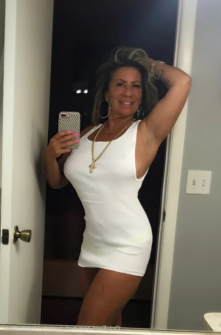 Queen Tots [ hottotrottots ] Onlyfans leaked photo 8472154 on Hotleaks.tv