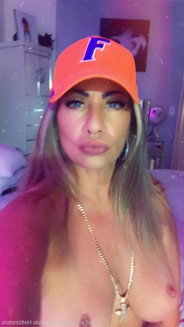 Queen Tots [ hottotrottots ] Onlyfans leaked photo 8472274 on Hotleaks.tv