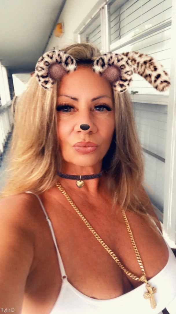 Queen Tots [ hottotrottots ] Onlyfans leaked photo 8472404 on Hotleaks.tv