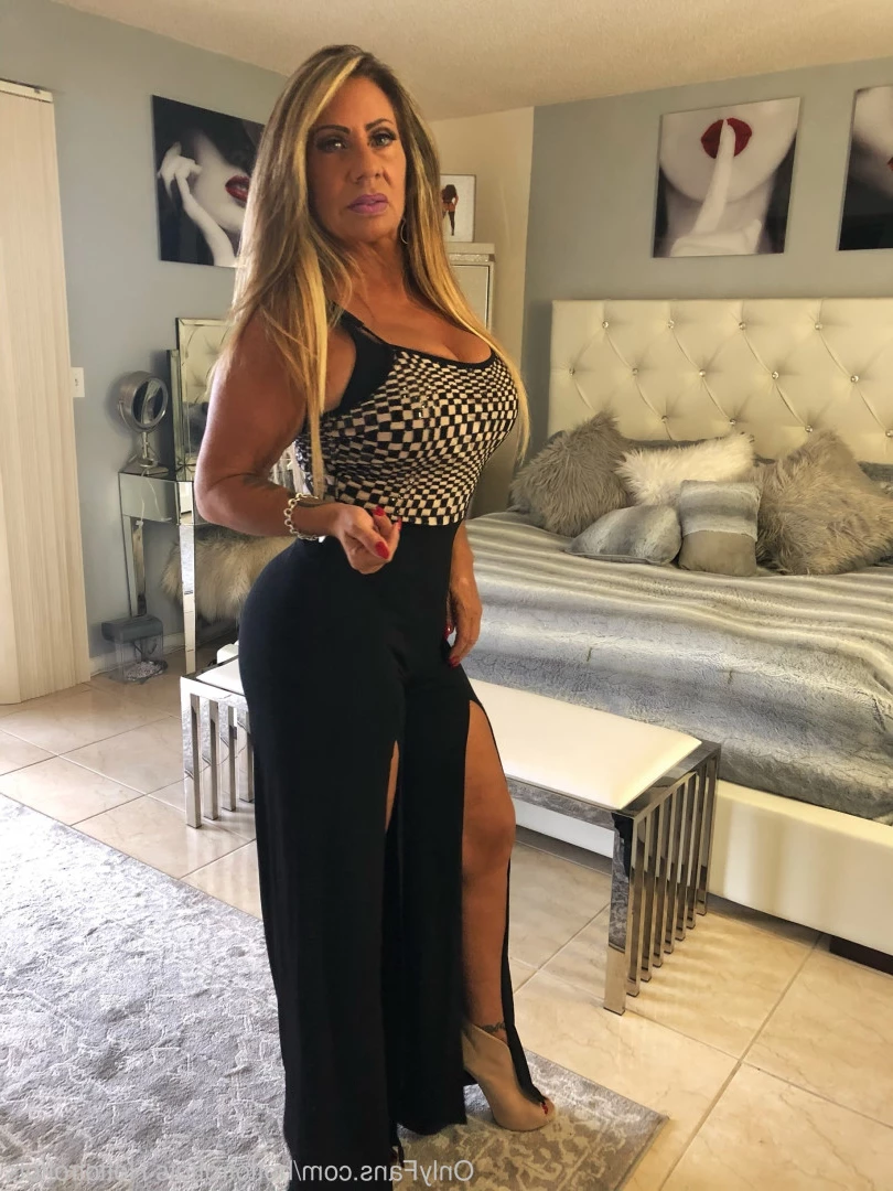 Queen Tots [ hottotrottots ] Onlyfans leaked photo 8474892 on Hotleaks.tv