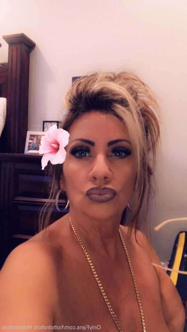 Queen Tots [ hottotrottots ] Onlyfans leaked photo 8475323 on Hotleaks.tv