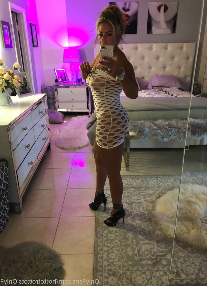 Queen Tots [ hottotrottots ] Onlyfans leaked photo 8475749 on Hotleaks.tv
