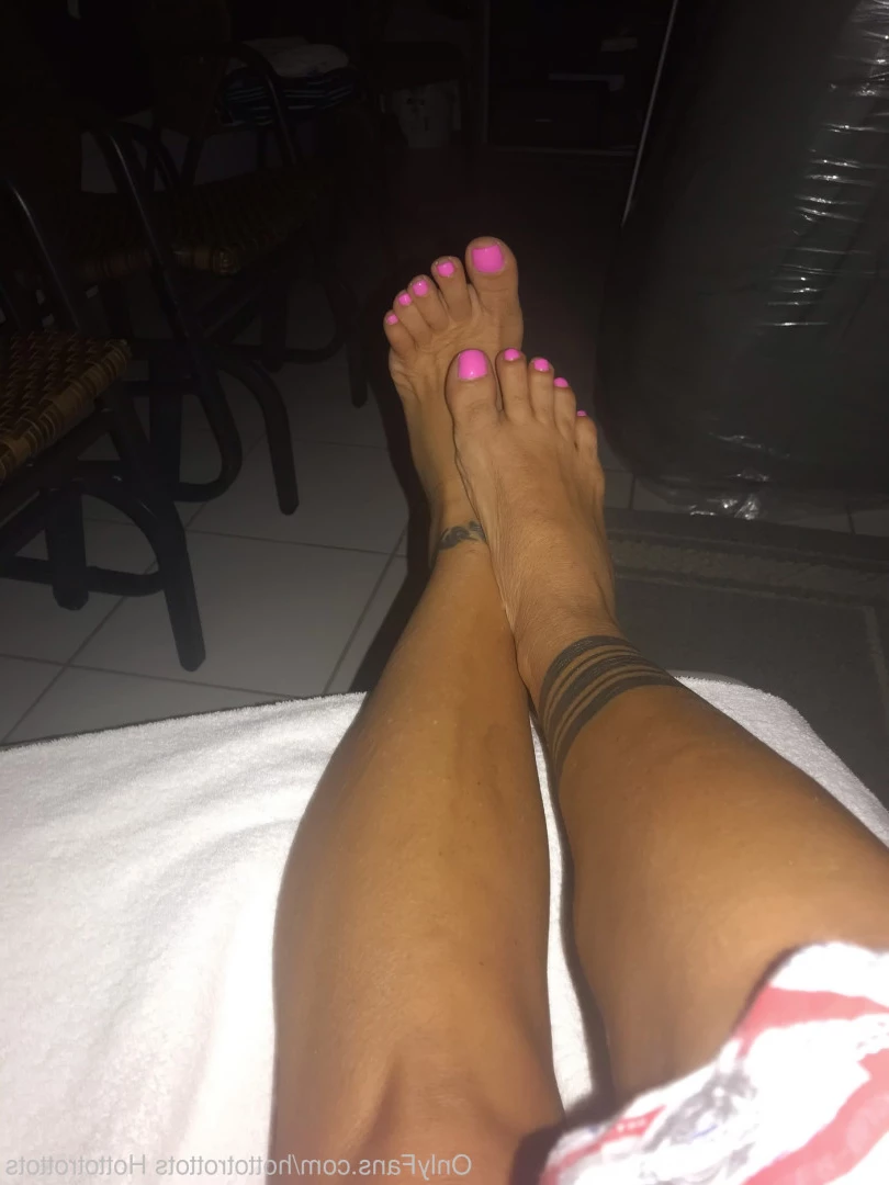 Queen Tots [ hottotrottots ] Onlyfans leaked photo 8475952 on Hotleaks.tv