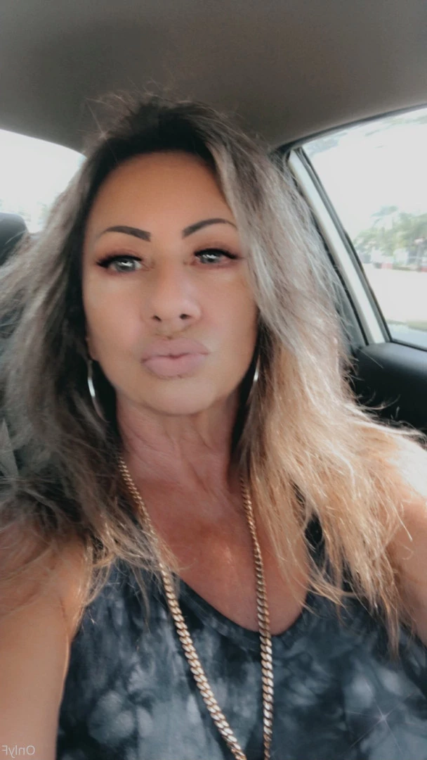 Queen Tots [ hottotrottots ] Onlyfans leaked photo 8482428 on Hotleaks.tv