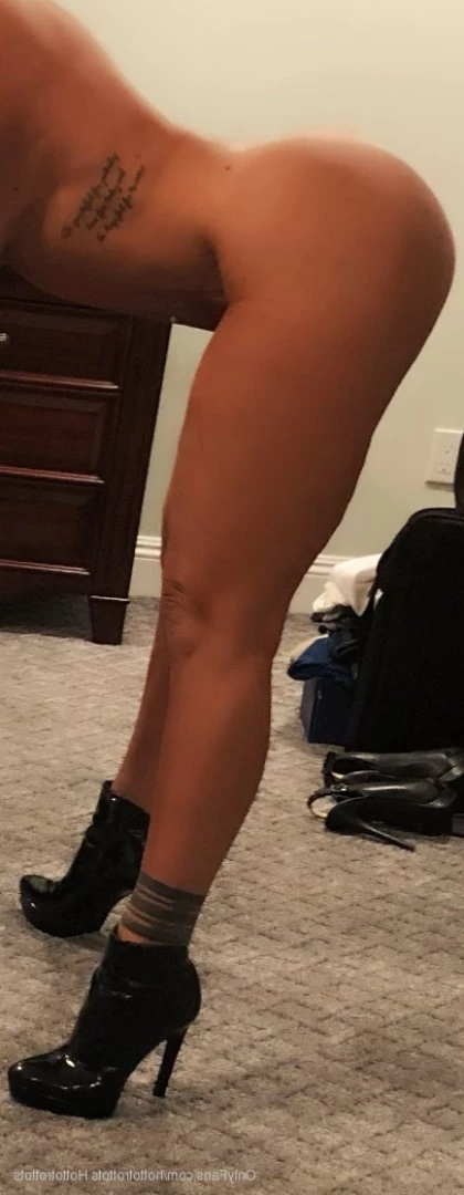 Queen Tots [ hottotrottots ] Onlyfans leaked photo 8483576 on Hotleaks.tv