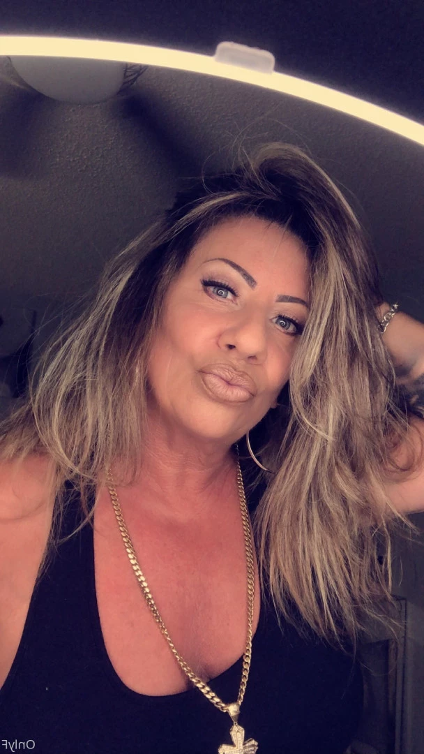 Queen Tots [ hottotrottots ] Onlyfans leaked photo 8484135 on Hotleaks.tv