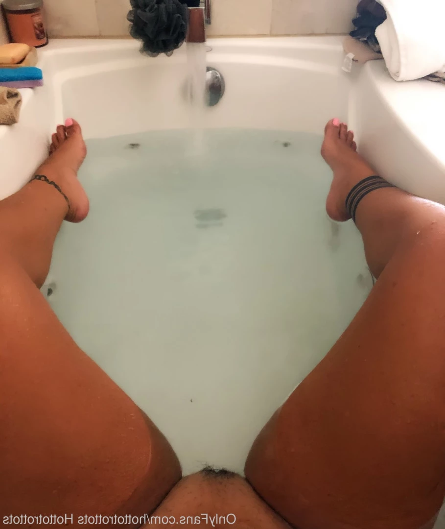 Queen Tots [ hottotrottots ] Onlyfans leaked photo 8485195 on Hotleaks.tv