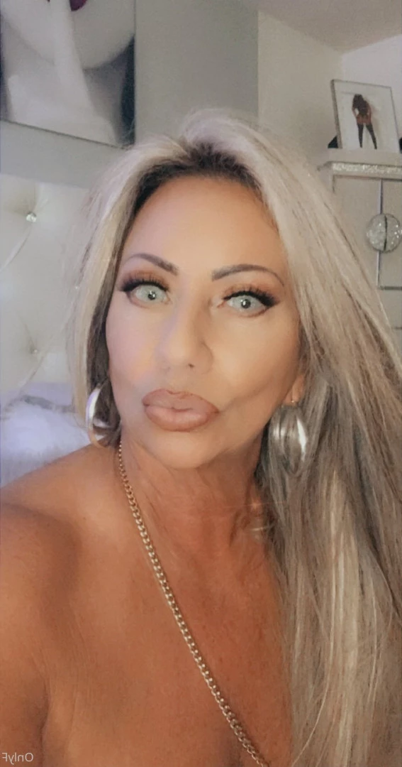 Queen Tots [ hottotrottots ] Onlyfans leaked photo 8485462 on Hotleaks.tv
