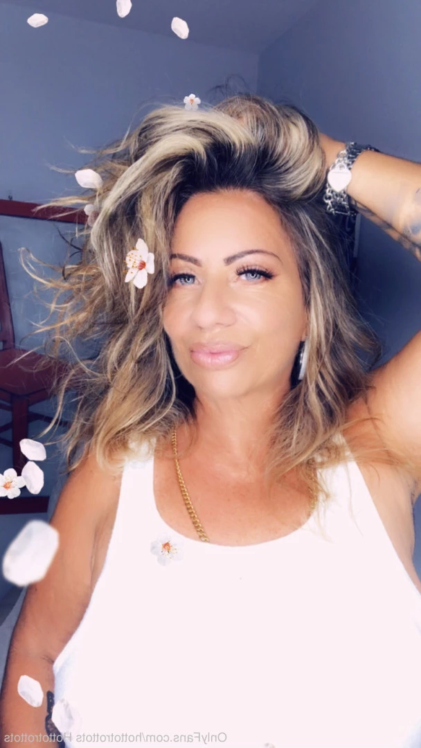 Queen Tots [ hottotrottots ] Onlyfans leaked photo 8485669 on Hotleaks.tv