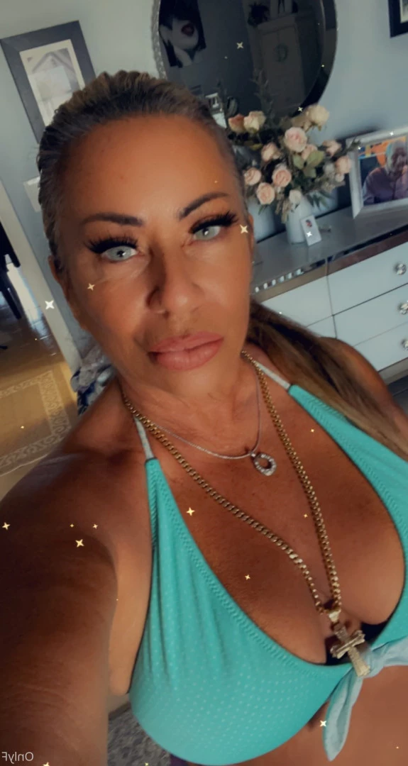 Queen Tots [ hottotrottots ] Onlyfans leaked photo 8486795 on Hotleaks.tv