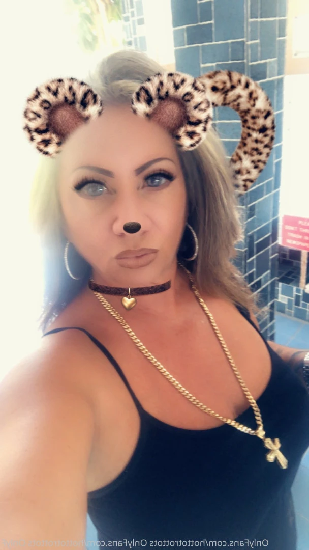 Queen Tots [ hottotrottots ] Onlyfans leaked photo 8487918 on Hotleaks.tv