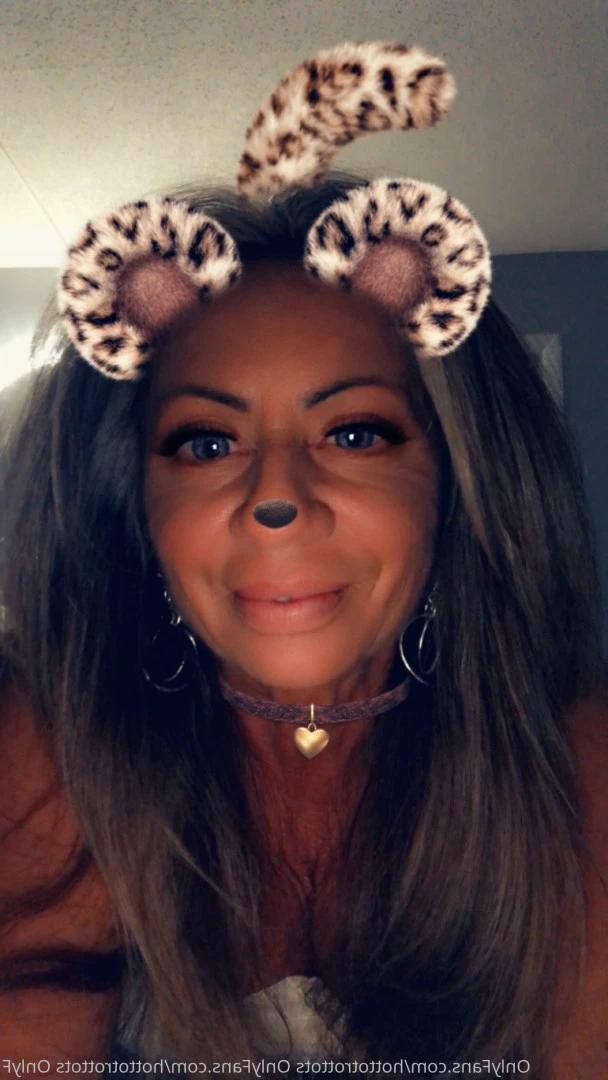 Queen Tots [ hottotrottots ] Onlyfans leaked photo 8489563 on Hotleaks.tv