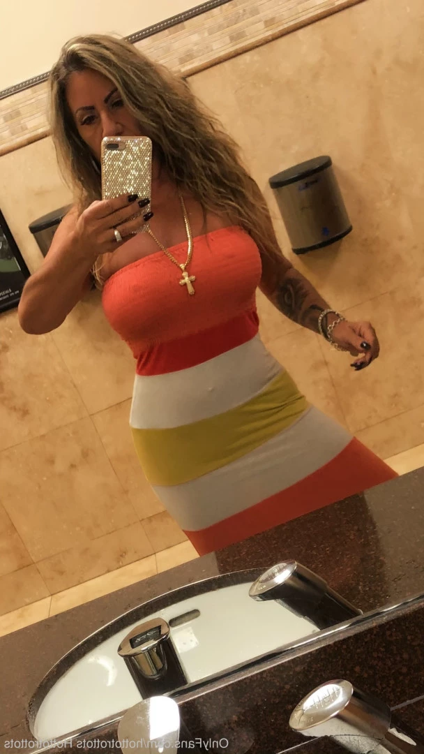 Queen Tots [ hottotrottots ] Onlyfans leaked photo 8491487 on Hotleaks.tv