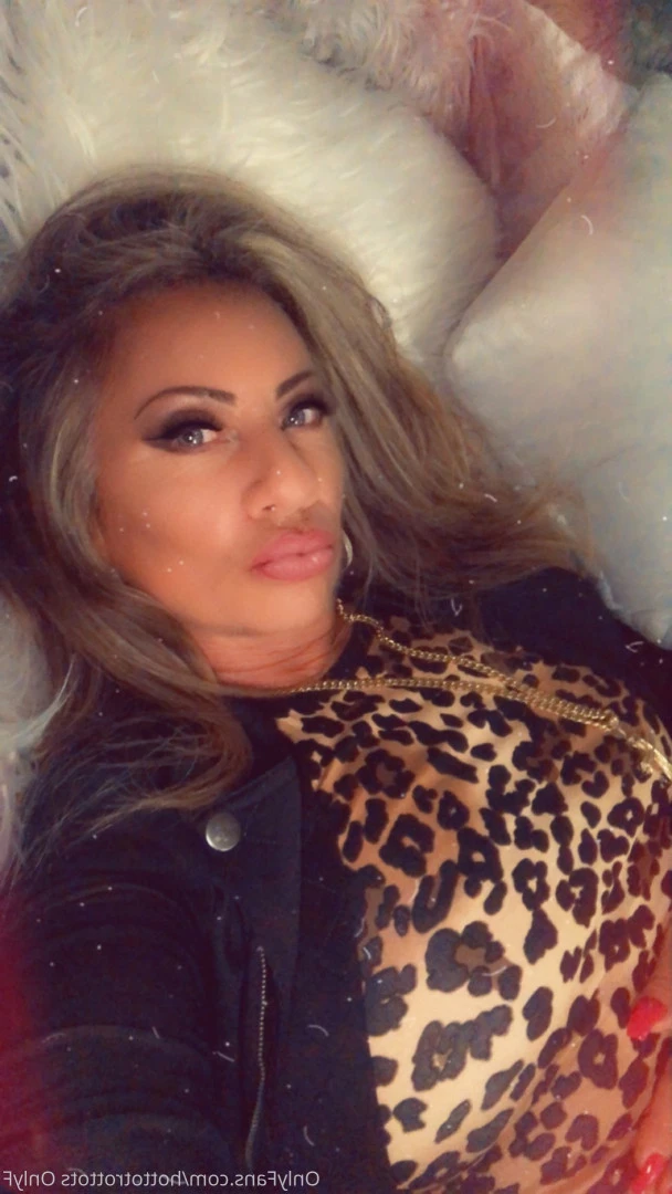 Queen Tots [ hottotrottots ] Onlyfans leaked photo 8492009 on Hotleaks.tv