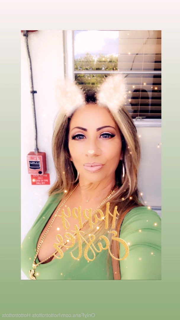 Queen Tots [ hottotrottots ] Onlyfans leaked photo 8494125 on Hotleaks.tv