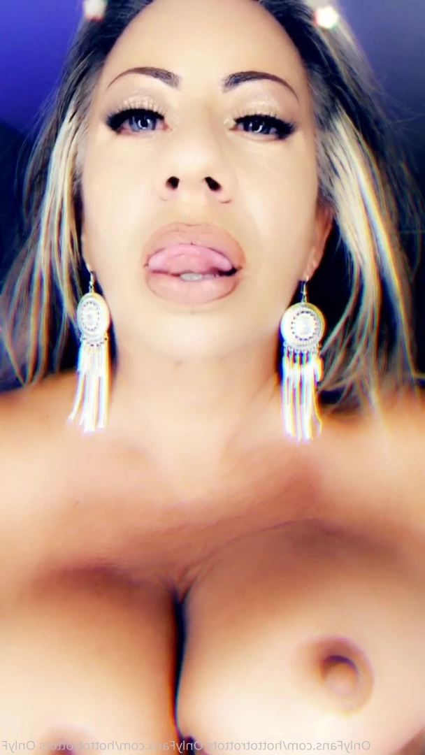 Queen Tots [ hottotrottots ] Onlyfans leaked photo 8494486 on Hotleaks.tv