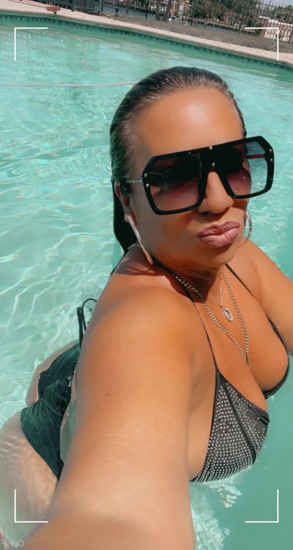Queen Tots [ hottotrottots ] Onlyfans leaked photo 8496650 on Hotleaks.tv