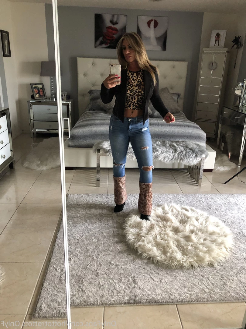 Queen Tots [ hottotrottots ] Onlyfans leaked photo 8498359 on Hotleaks.tv