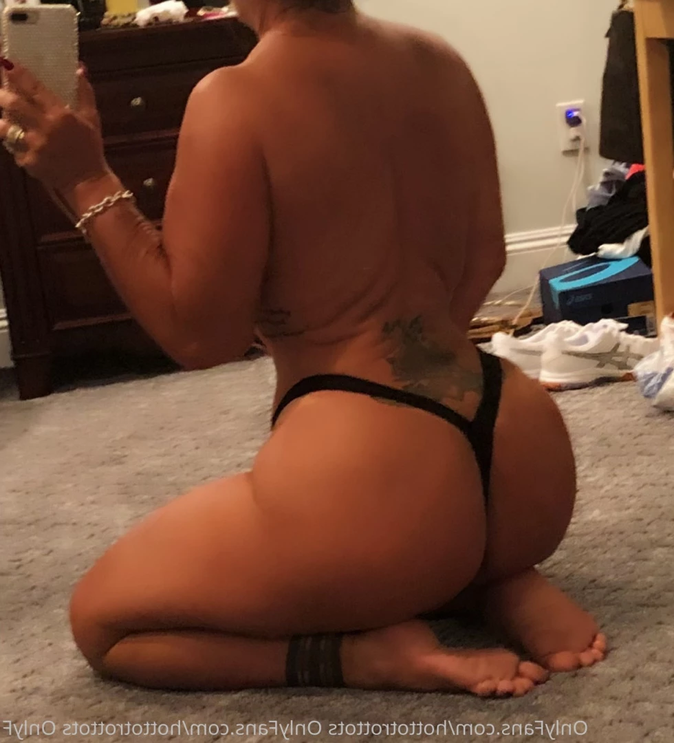 Queen Tots [ hottotrottots ] Onlyfans leaked photo 8498594 on Hotleaks.tv