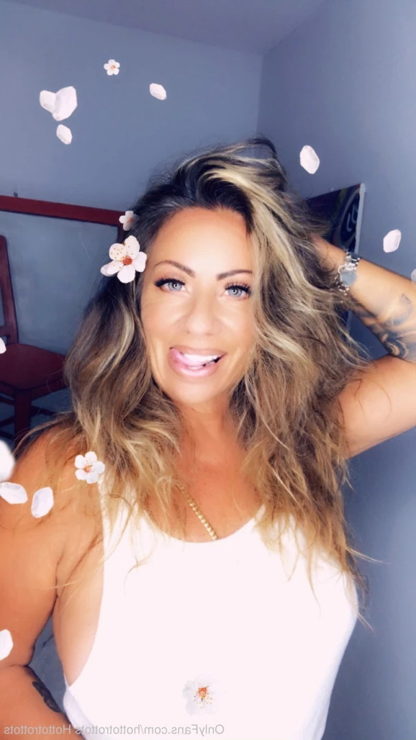 Queen Tots [ hottotrottots ] Onlyfans leaked photo 8498825 on Hotleaks.tv