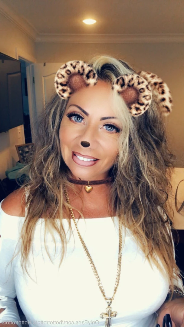 Queen Tots [ hottotrottots ] Onlyfans leaked photo 8498959 on Hotleaks.tv