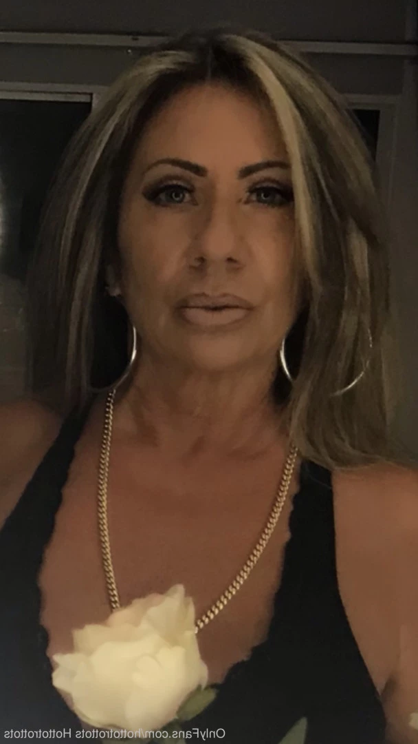 Queen Tots [ hottotrottots ] Onlyfans leaked photo 8499130 on Hotleaks.tv
