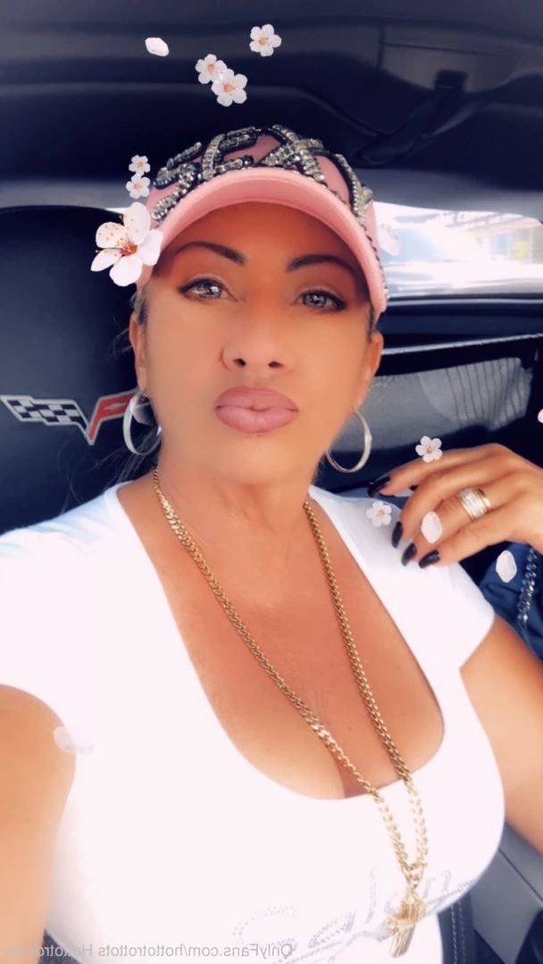 Queen Tots [ hottotrottots ] Onlyfans leaked photo 8499287 on Hotleaks.tv