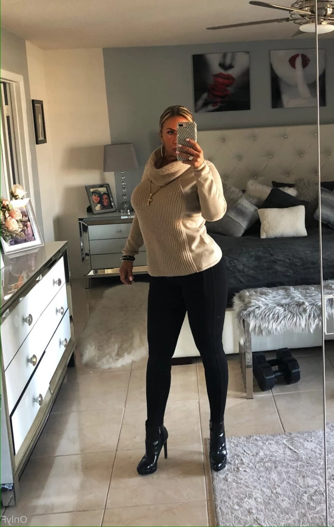 Queen Tots [ hottotrottots ] Onlyfans leaked photo 8500674 on Hotleaks.tv