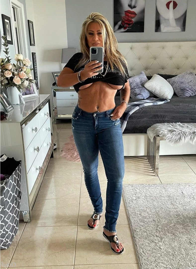 Queen Tots [ hottotrottots ] Onlyfans leaked photo 8501432 on Hotleaks.tv