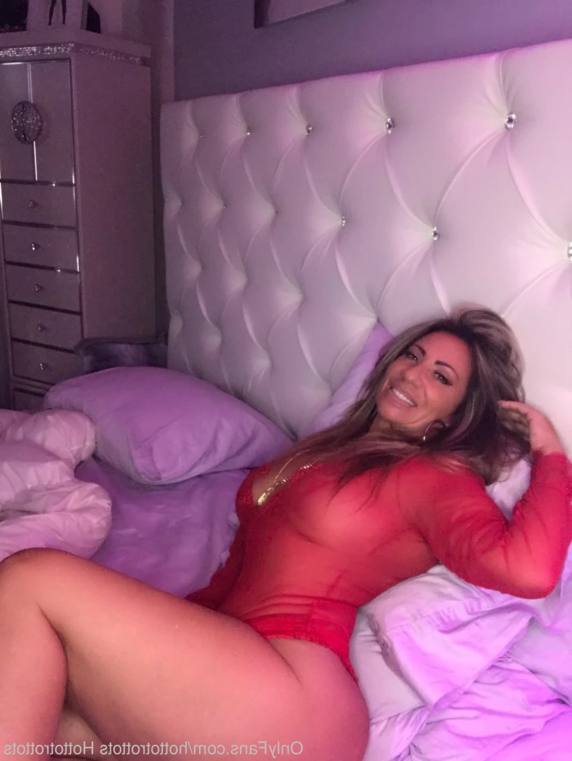 Queen Tots [ hottotrottots ] Onlyfans leaked photo 8501446 on Hotleaks.tv